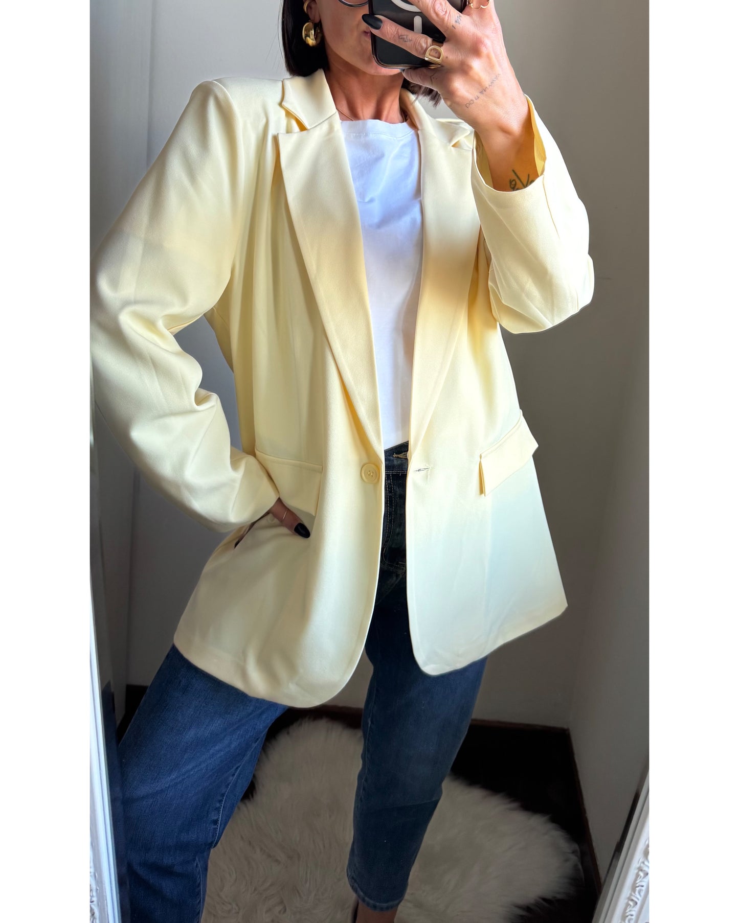 Blazer over Cecilia