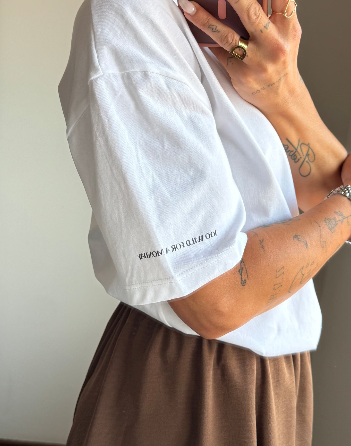 T-shirt TOO WILD FOR A MONDAY