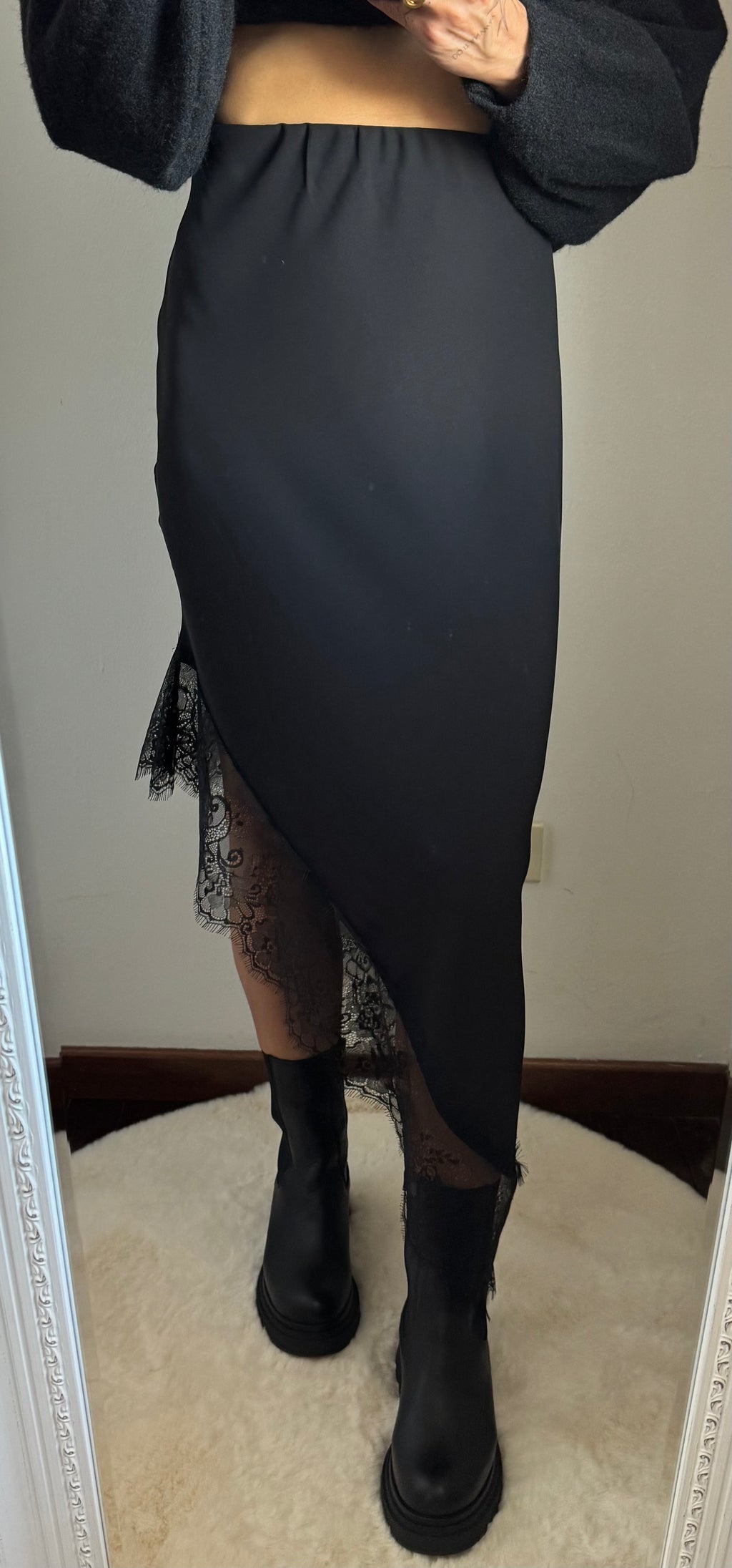 Gonna pizzo asimmetrica