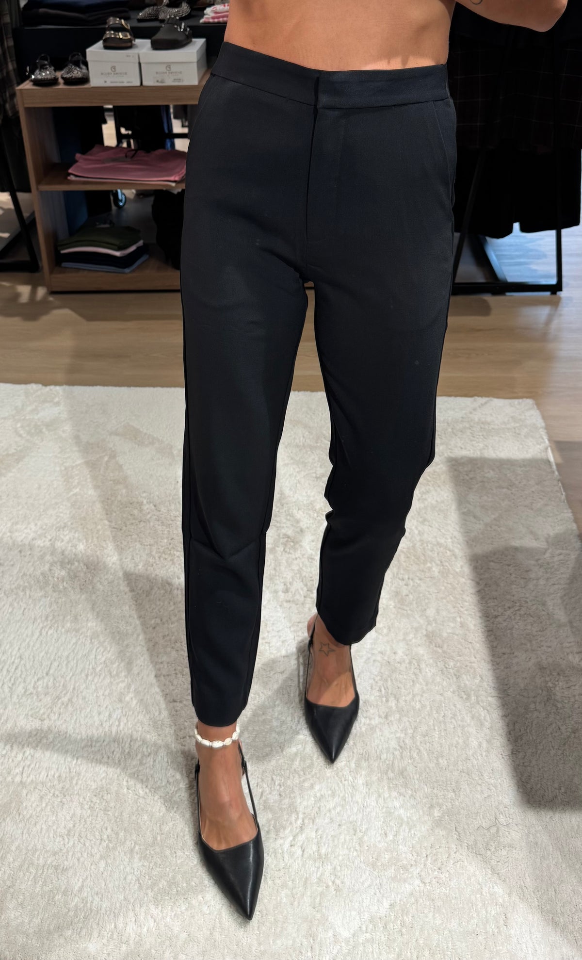 Pantalone a sigaretta
