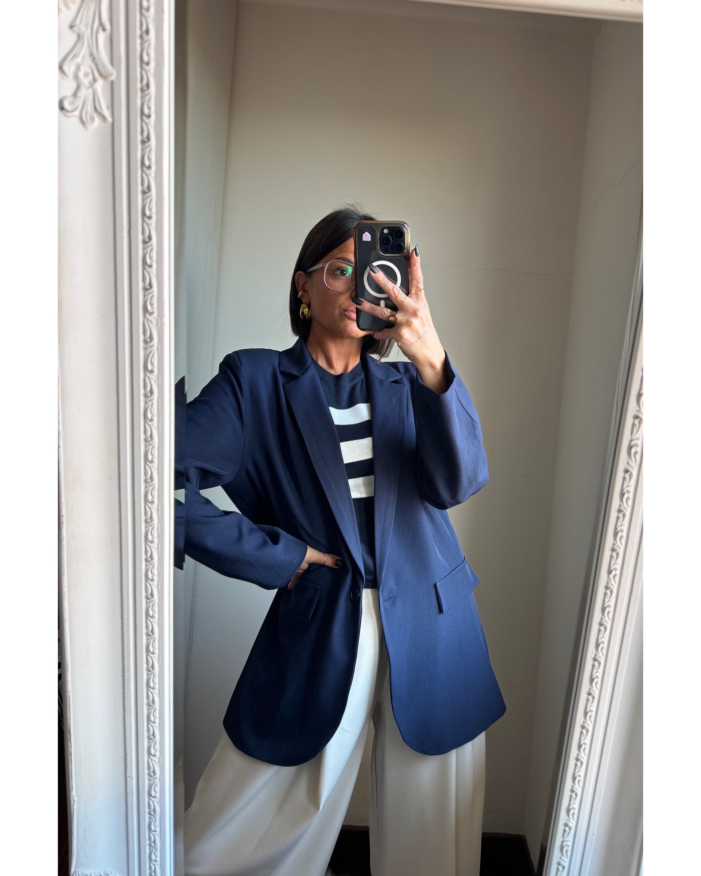 Blazer over Cecilia