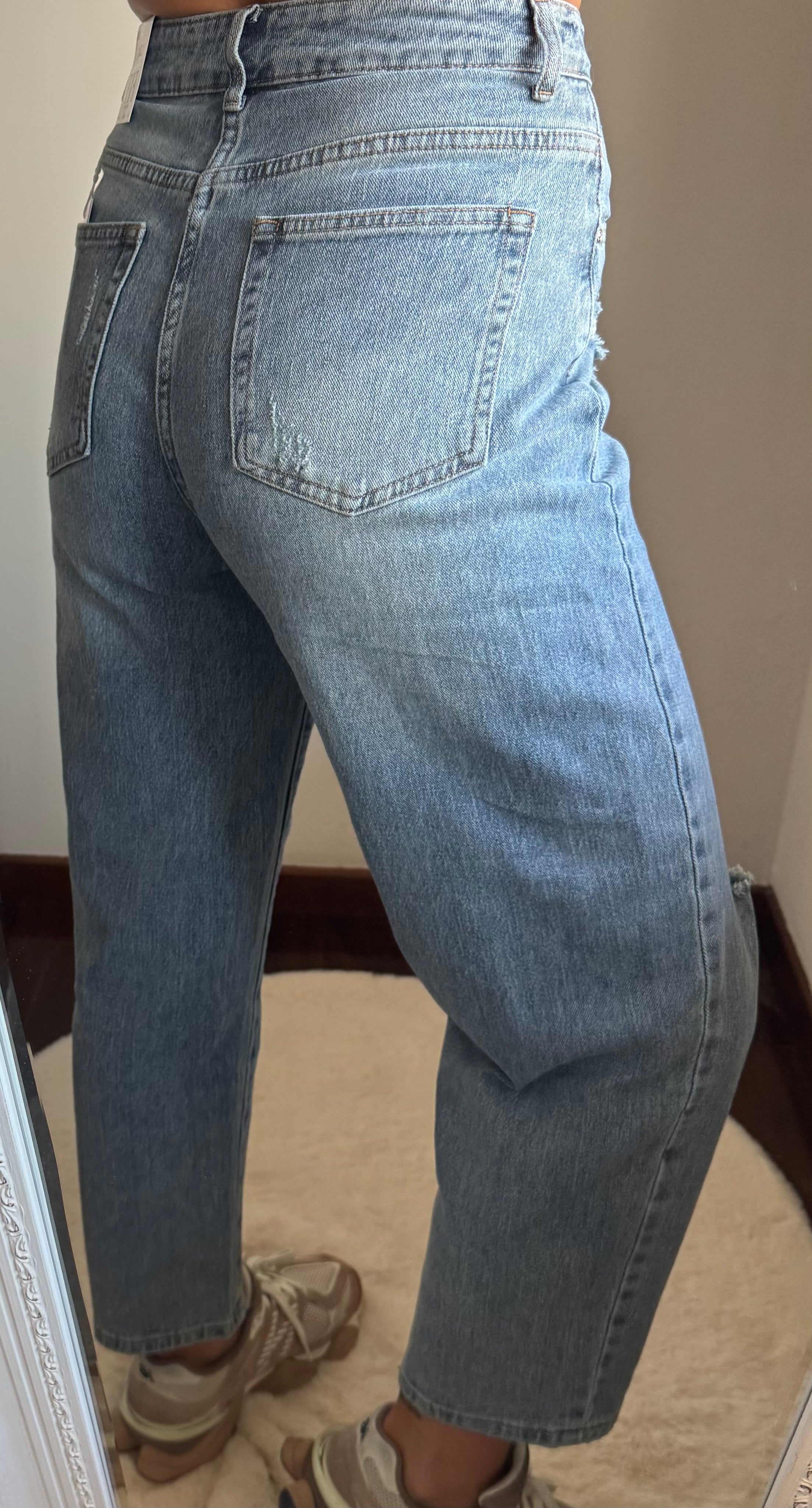 Jeans MOM FIT strappi