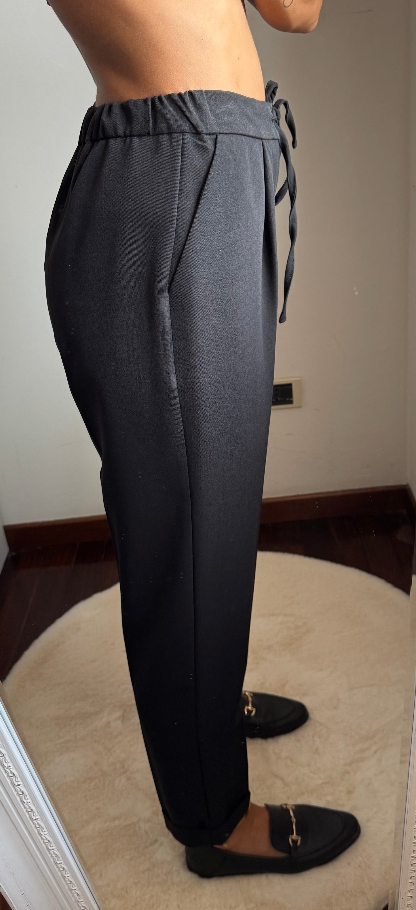 Pantalone con laccio