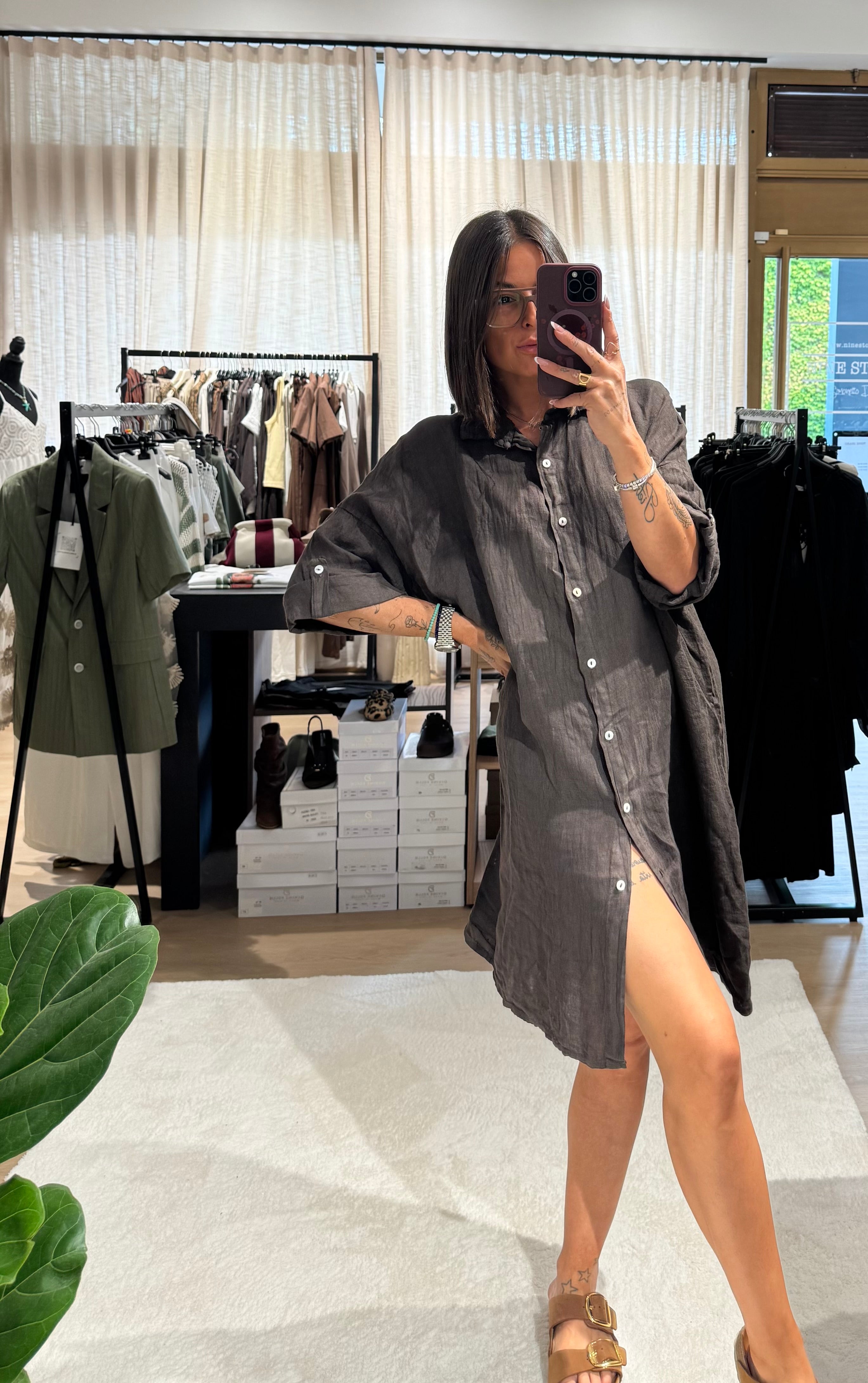 Abito a camicia in lino