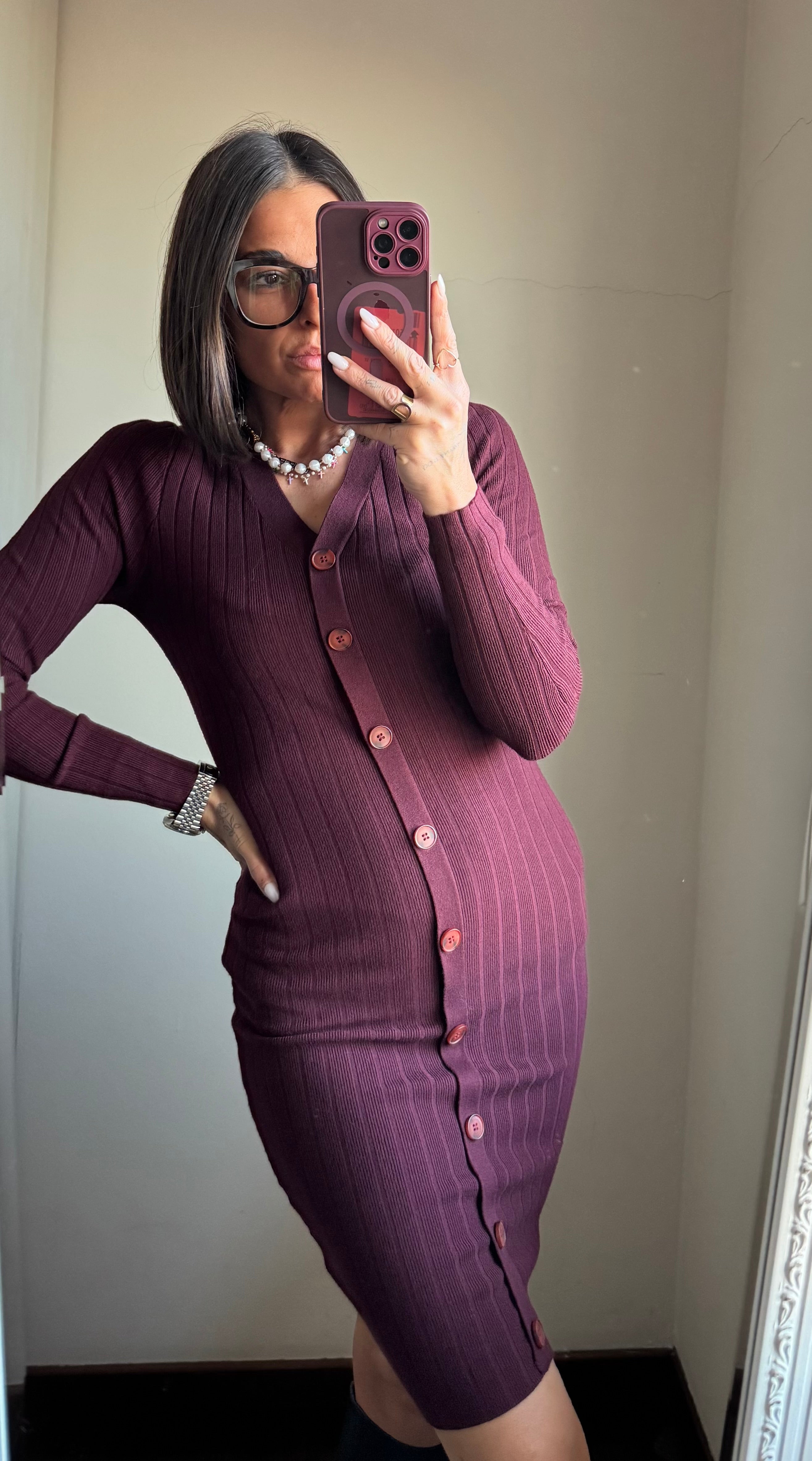 Abito a tubino con bottoni