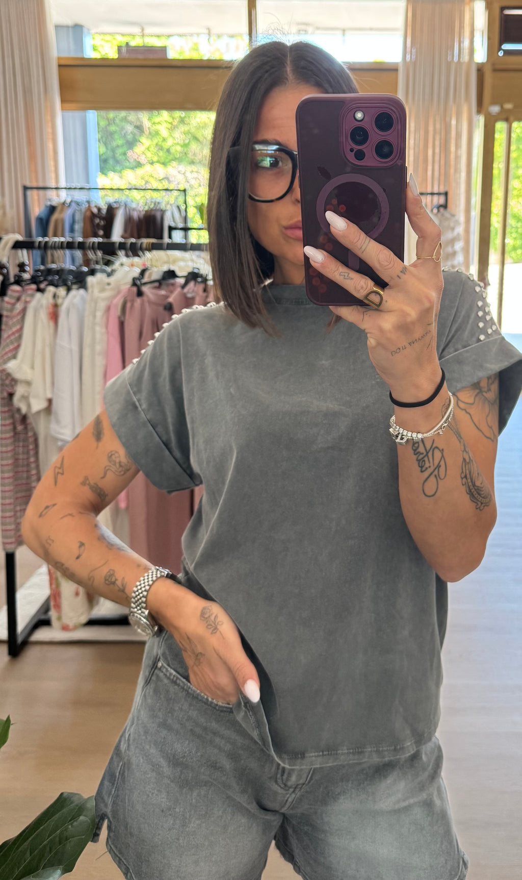 T-shirt borchie