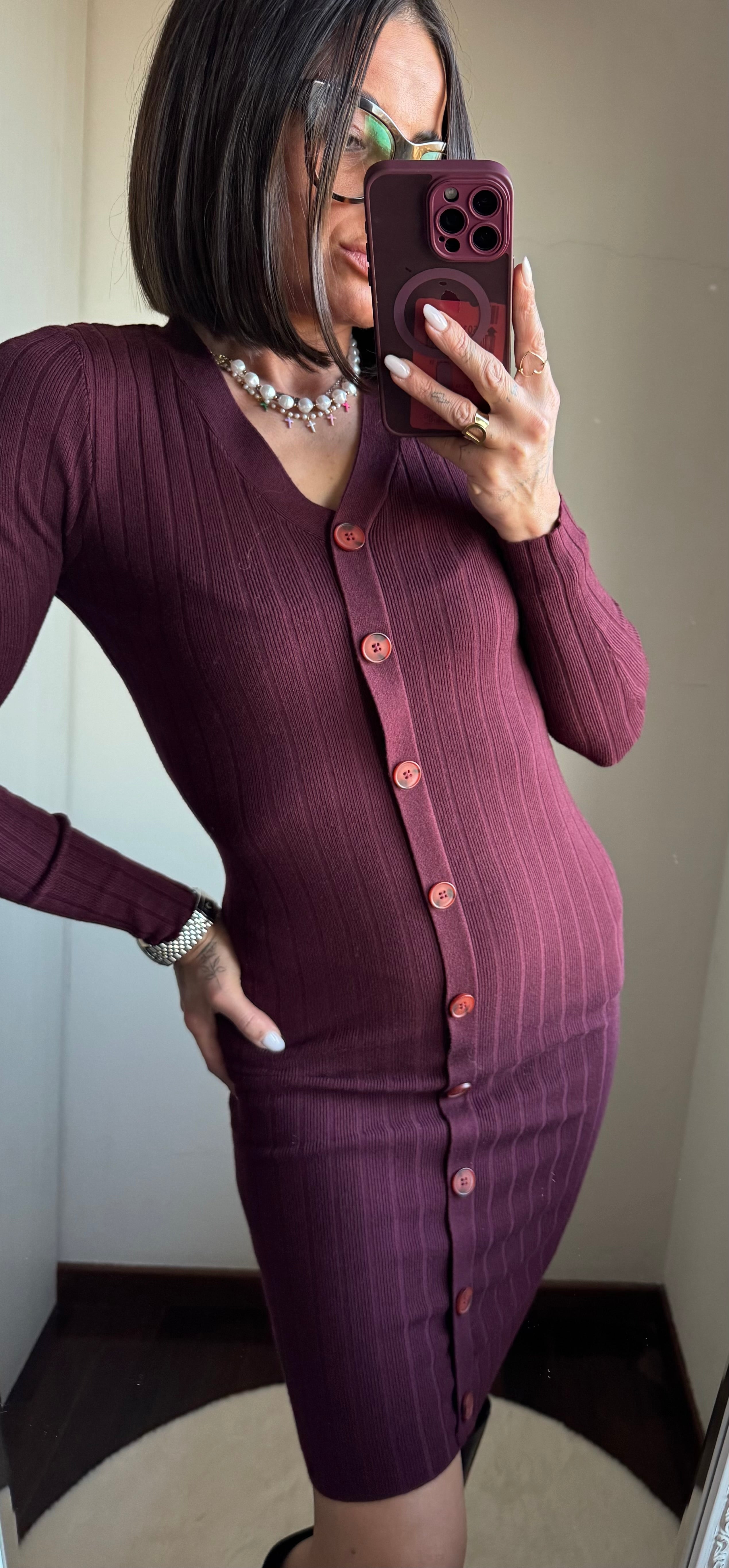 Abito a tubino con bottoni