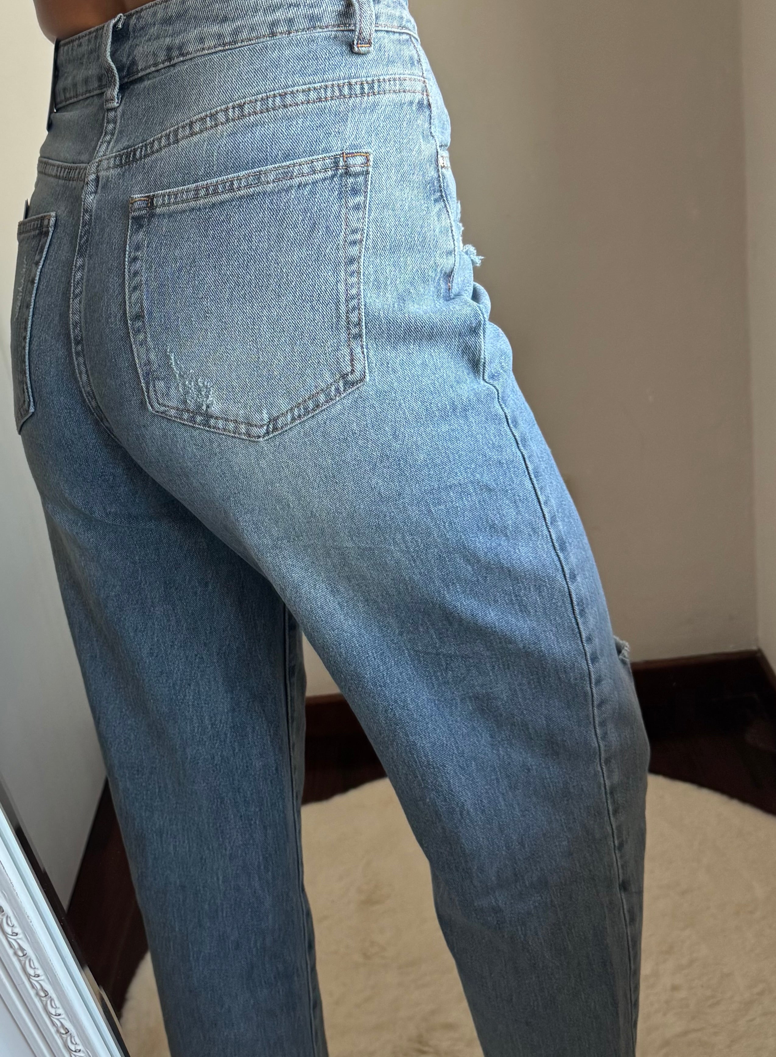 Jeans MOM FIT strappi