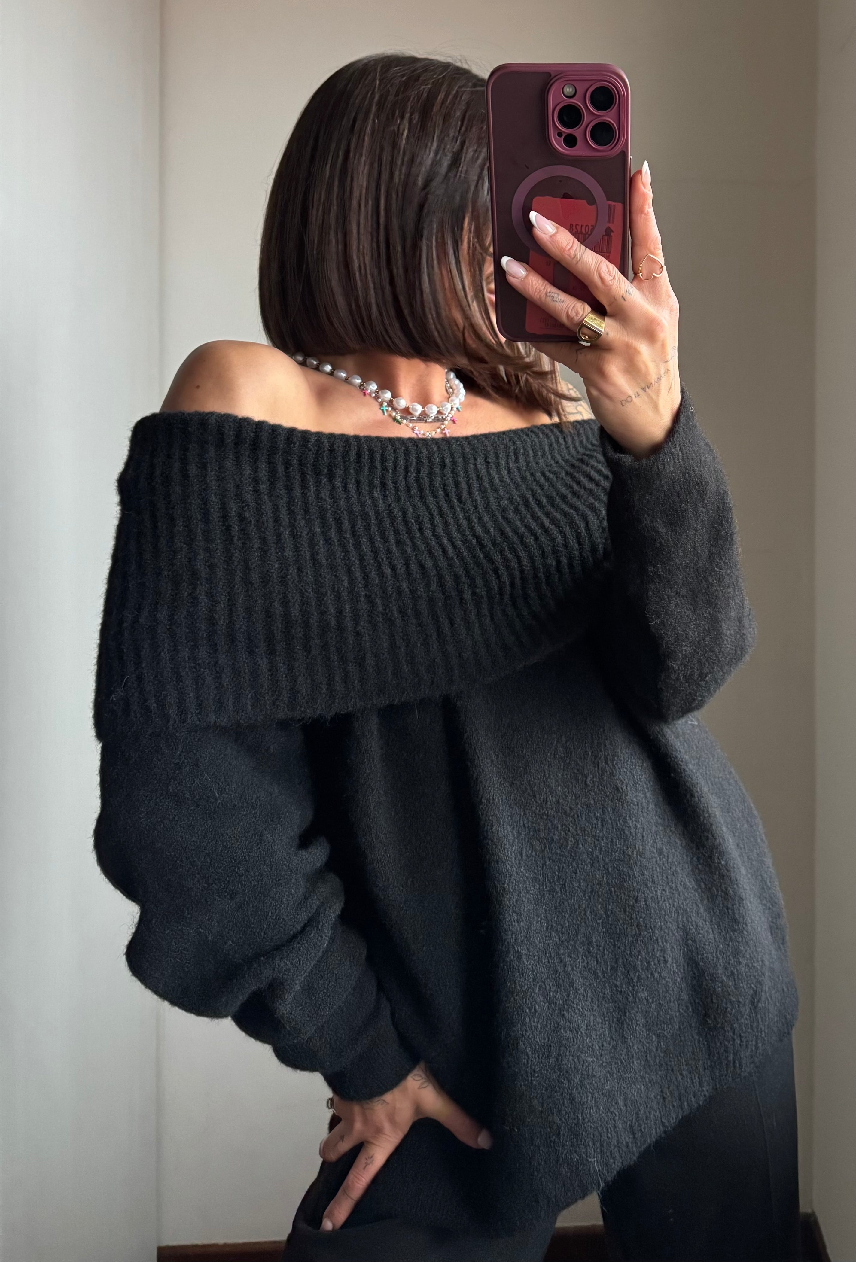 Pullover a spalle scoperte