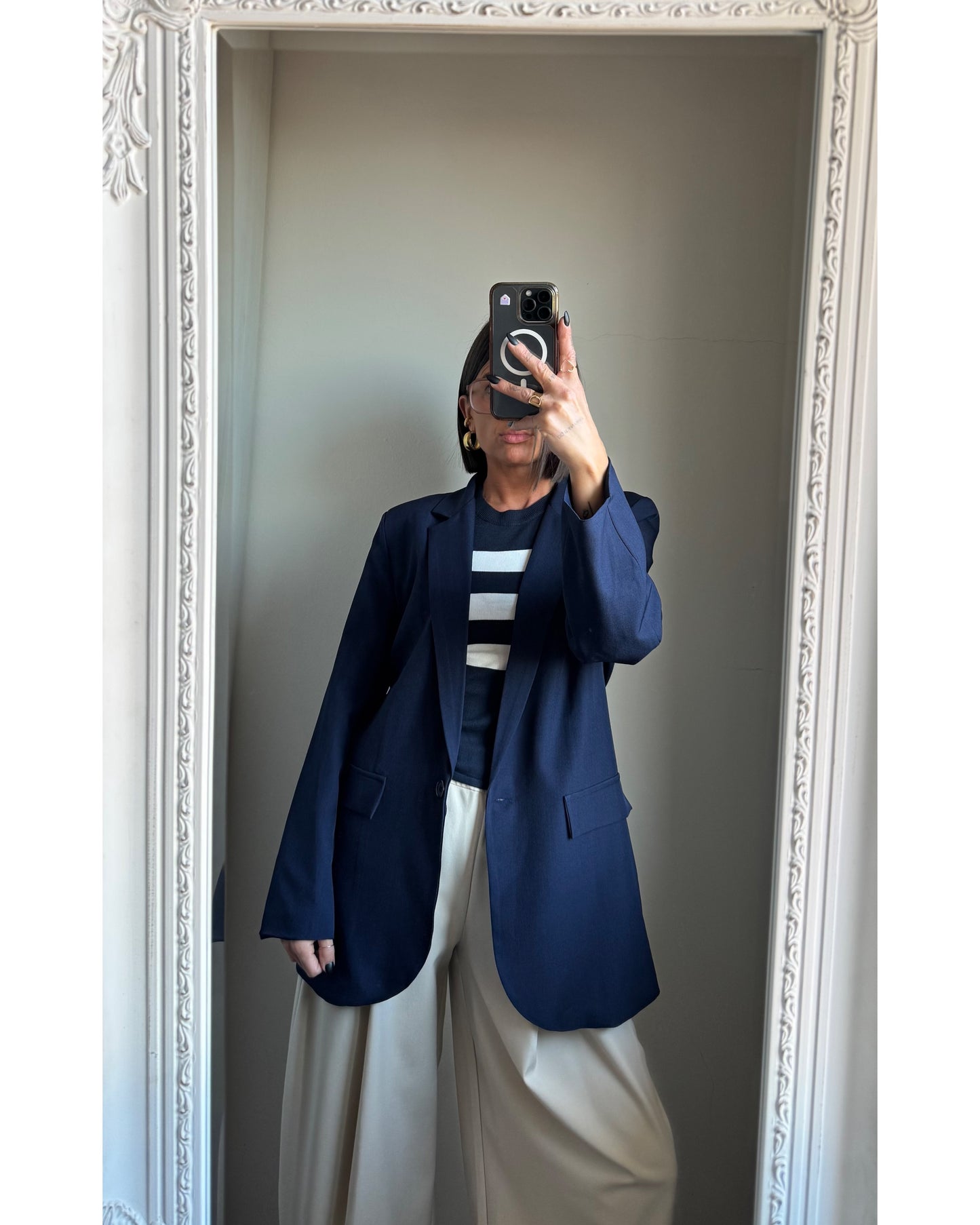 Blazer over Cecilia