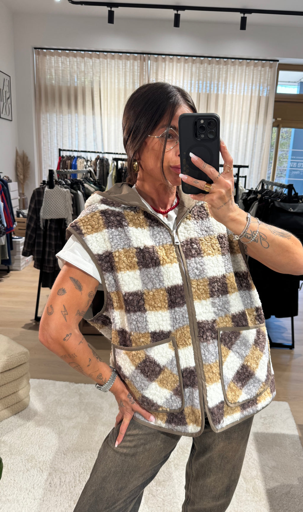 Gilet reversibile con cappuccio