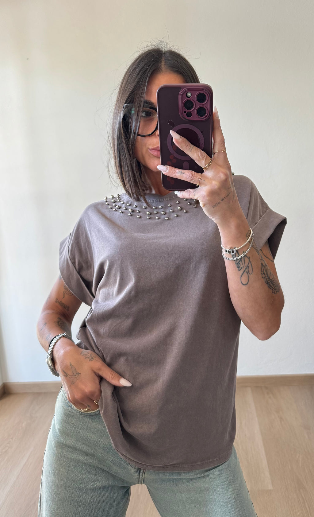 T-shirt borchie girocollo