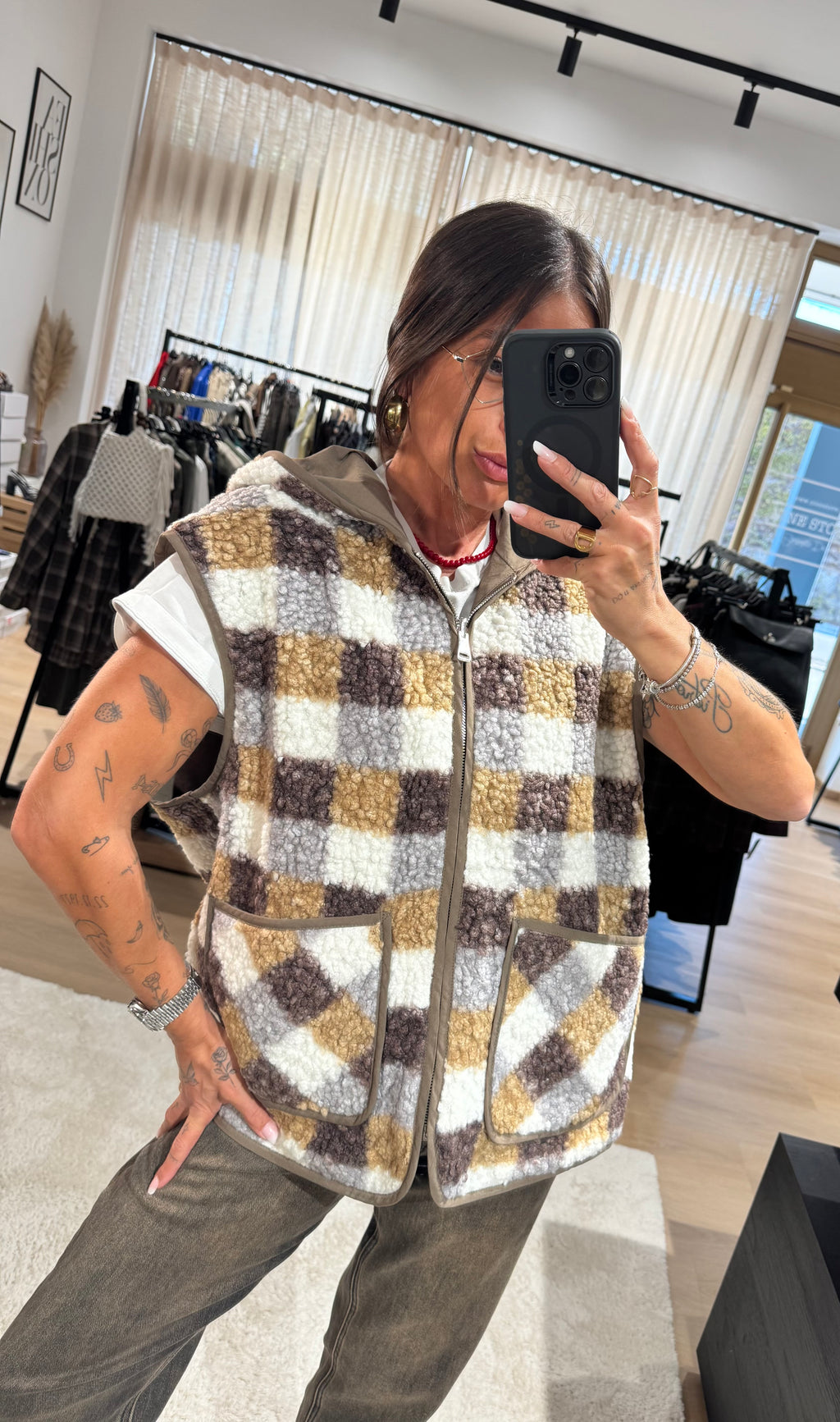 Gilet reversibile con cappuccio