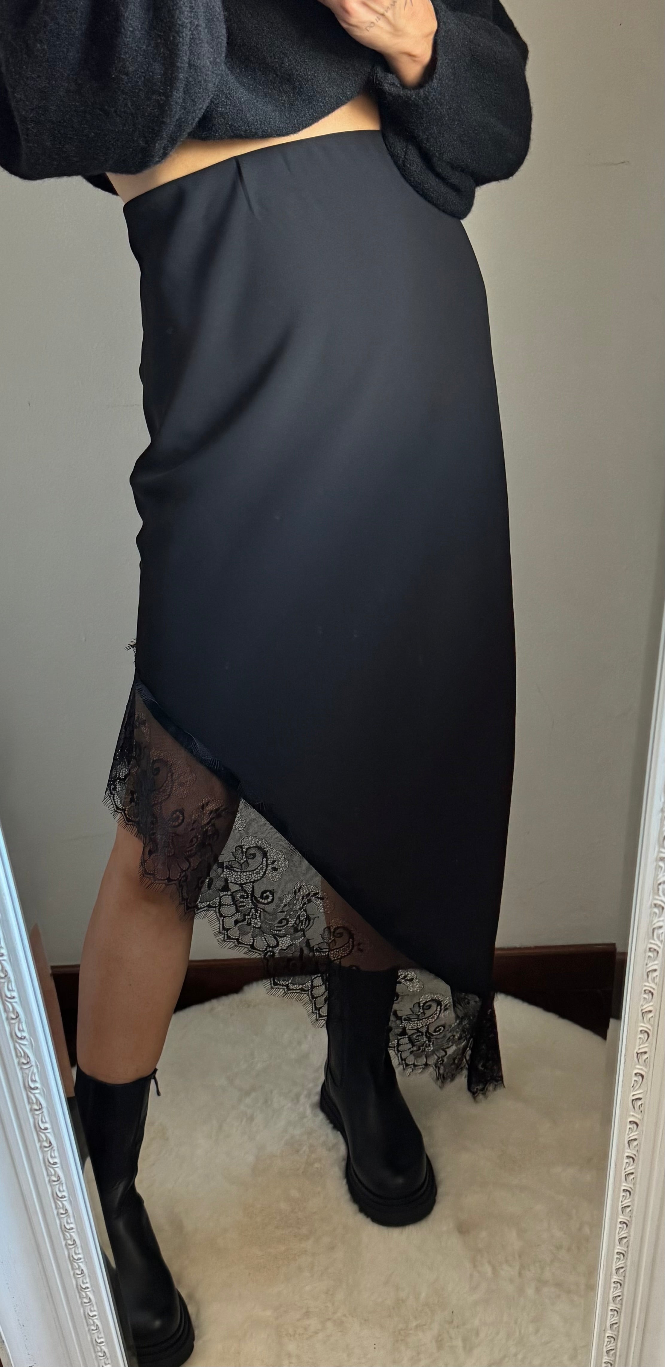 Gonna pizzo asimmetrica