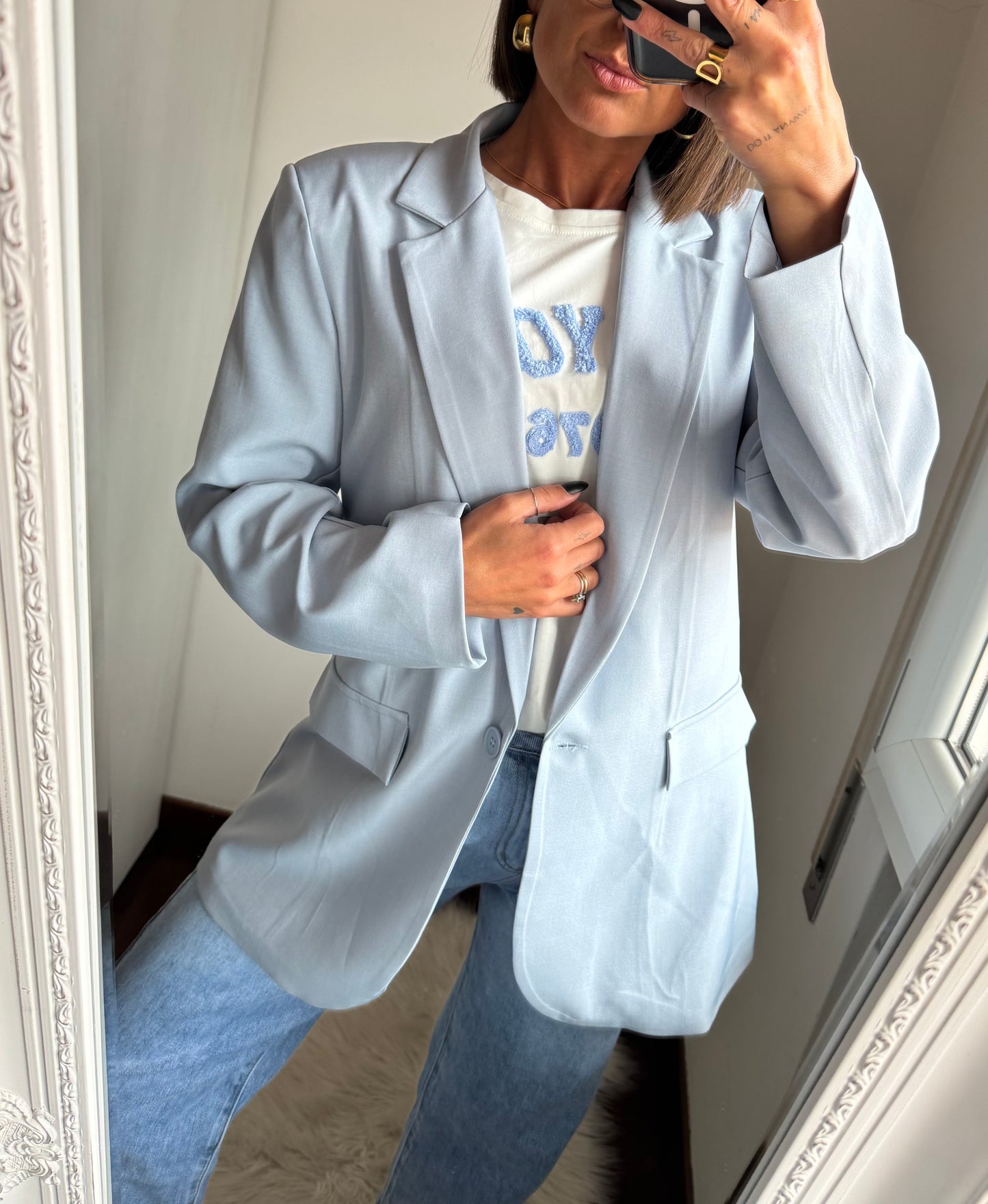 Blazer over Cecilia