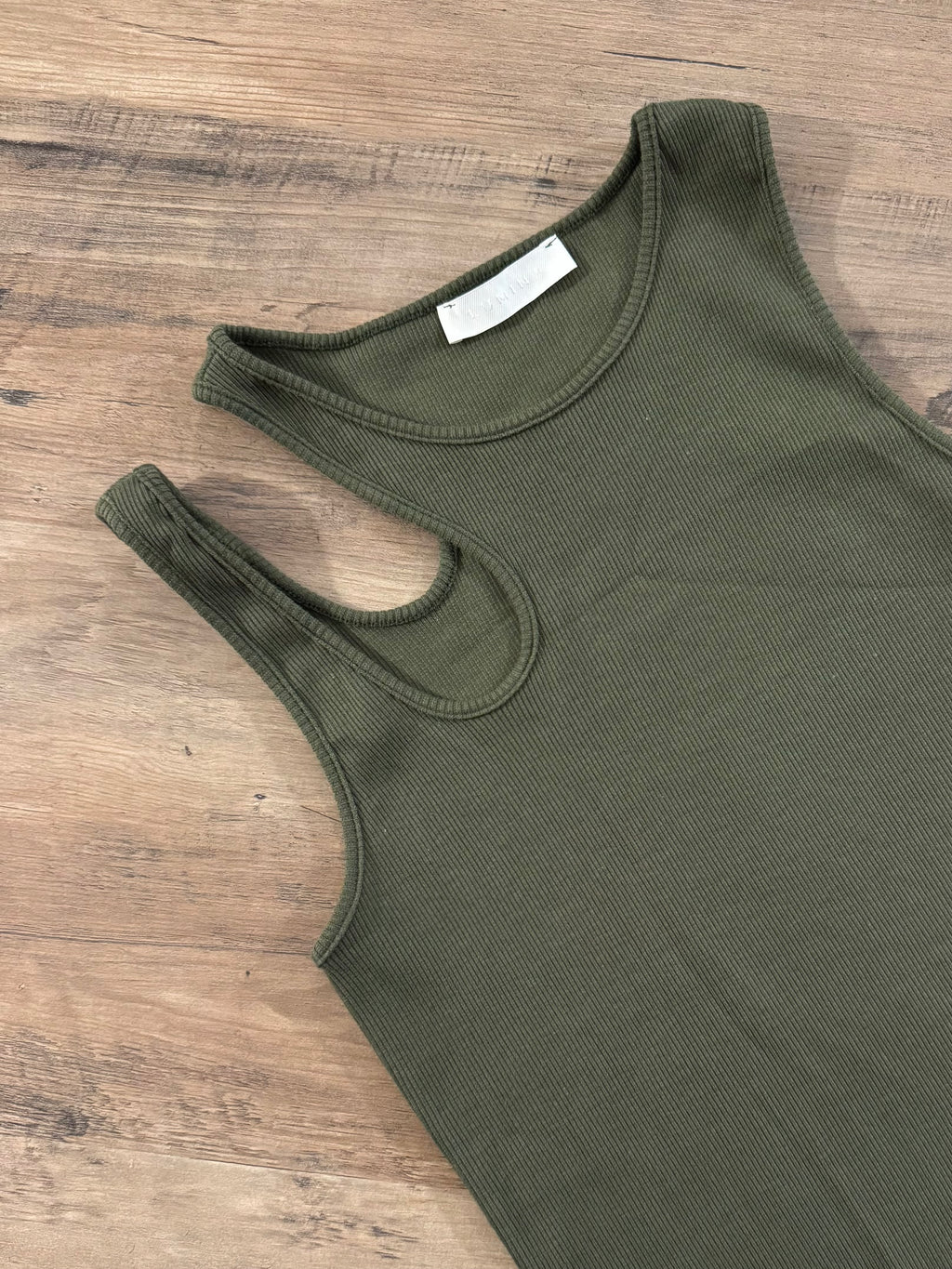 Canotta con cut-out Lumina