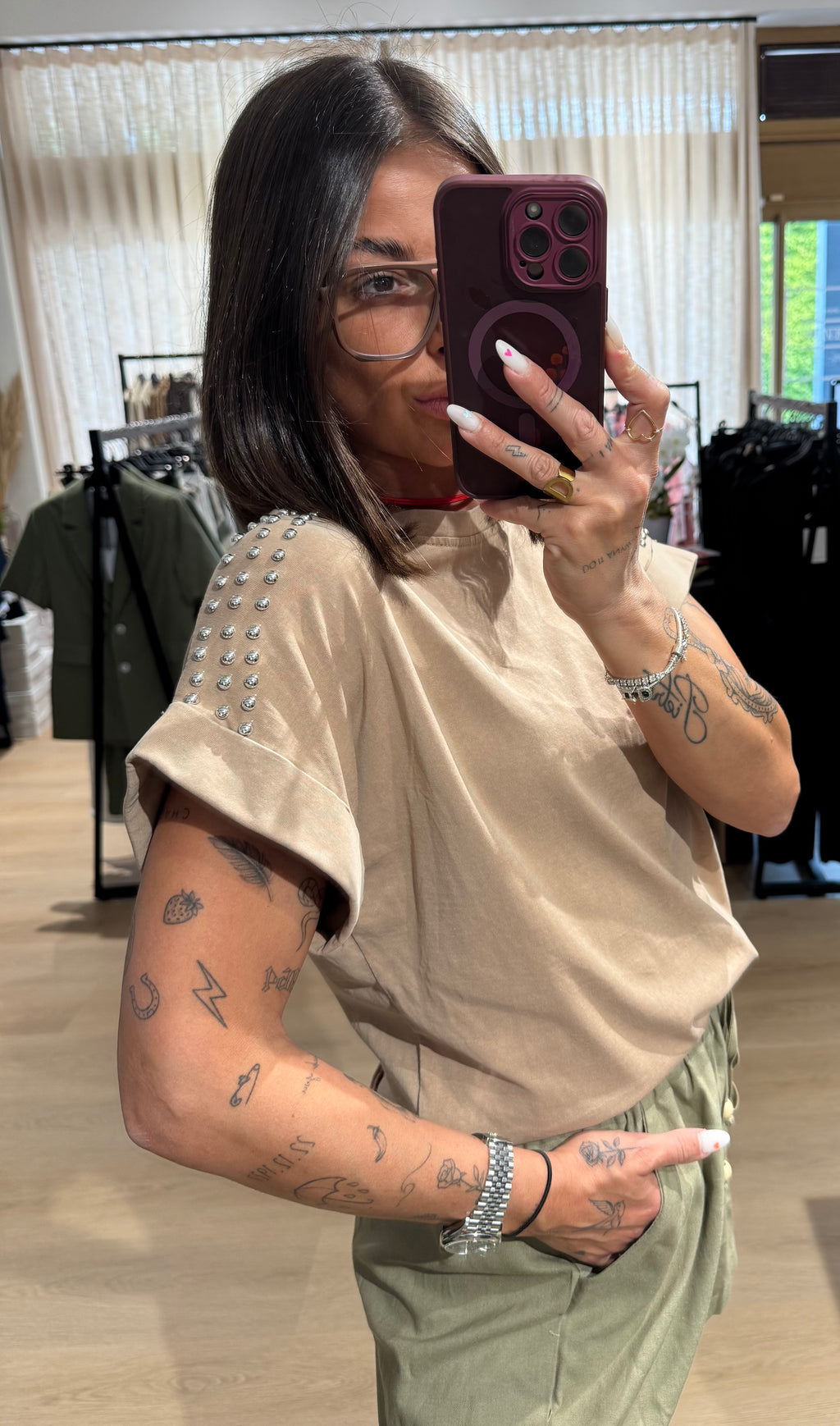 T-shirt borchie