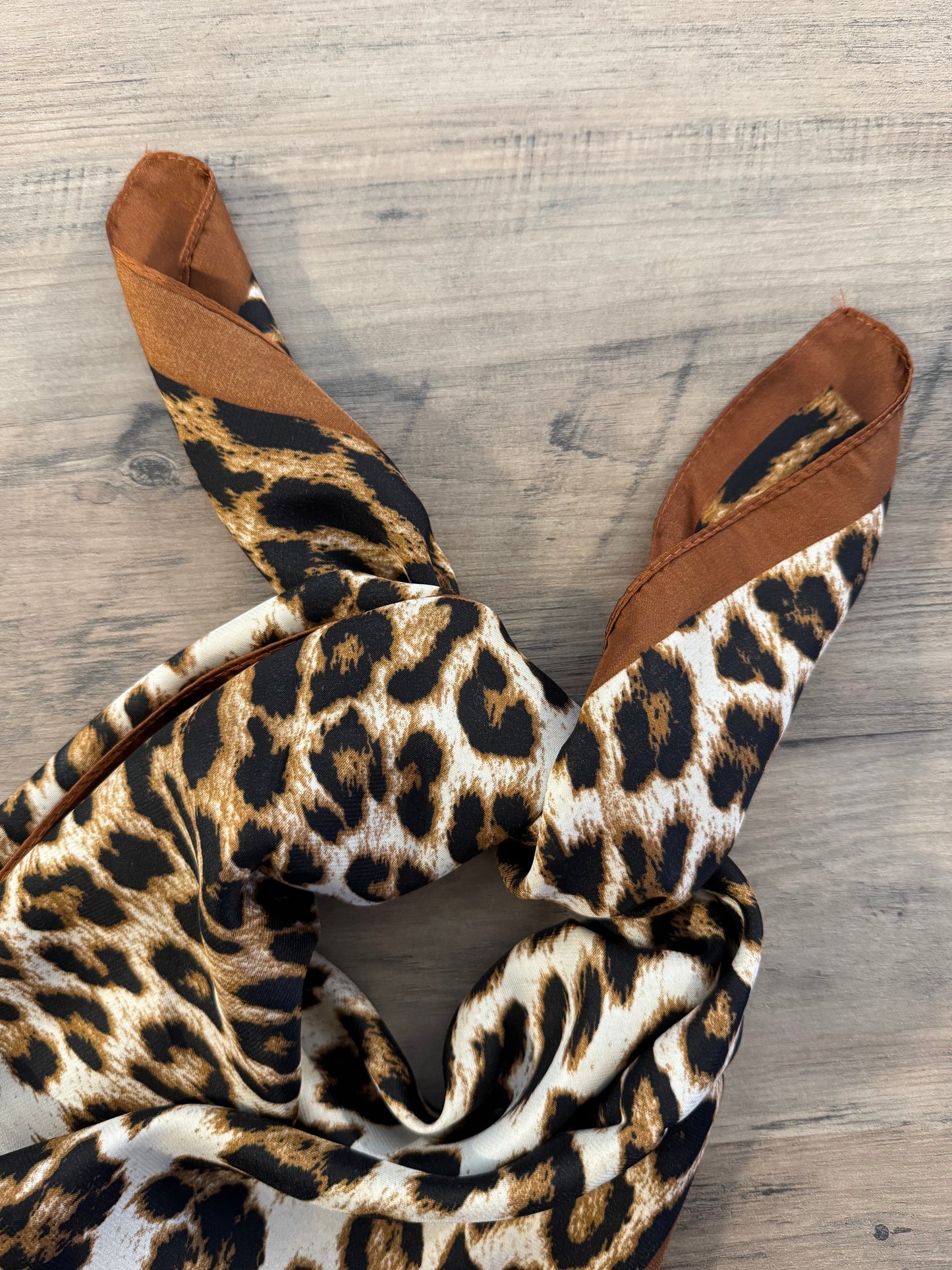 Foulard leopardato