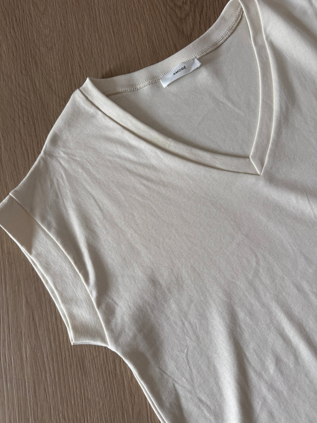 T-shirt scollo a V