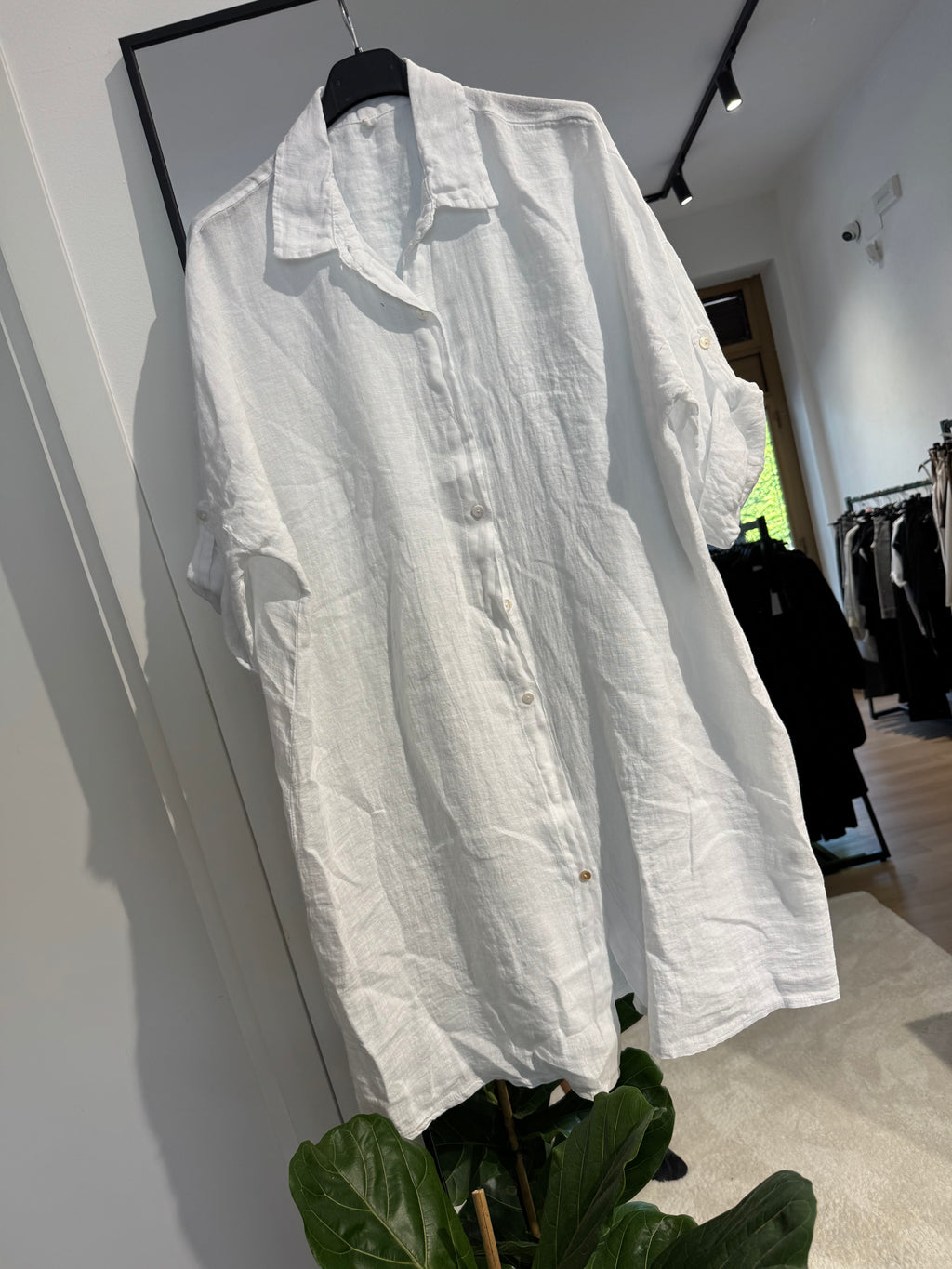 Abito a camicia in lino